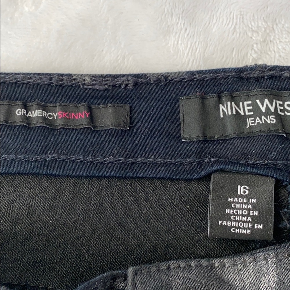 Jeans - Picture 2 of 2